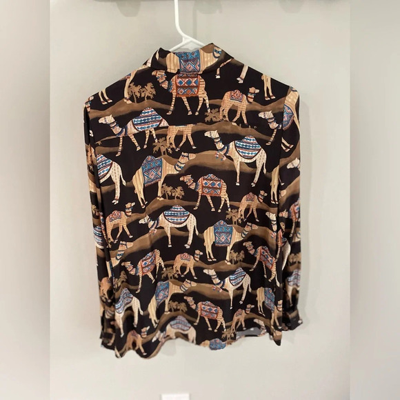 J. McLaughlin Darcey Silk Blend Button Front Blouse - Camel Print - Small - NWOT - Picture 11 of 13